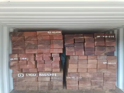 Bundled sawn timber ready for shipment